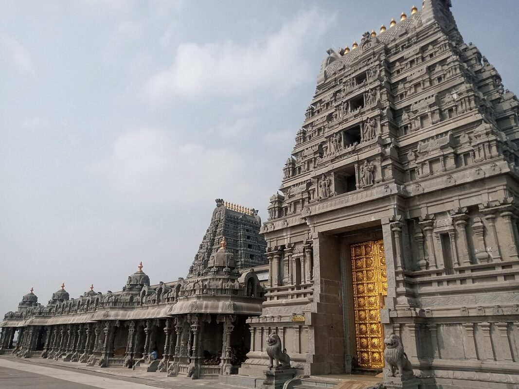 Sri_Lakshminarasimha_Swamy_Temple_Yadagirigutta_Yadadri_Telangana