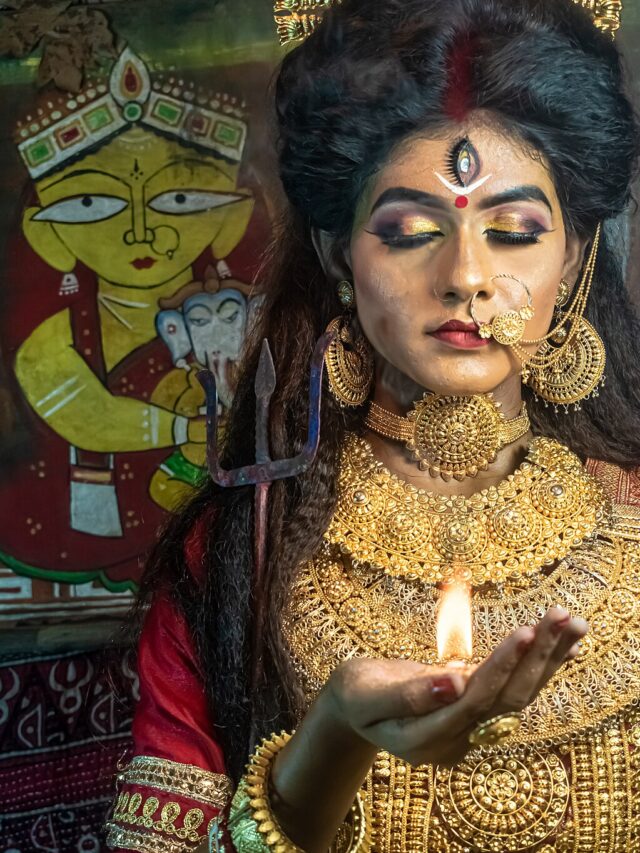 Durga Puja Agomoni Look: Step-By-Step Guide