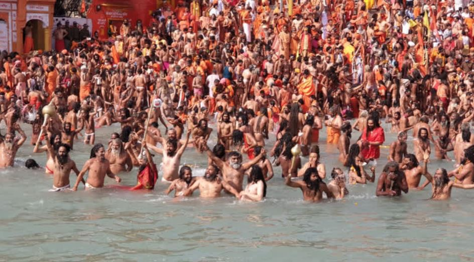 Juna Akhara Maha Kumbh 2025 Shahi Snan