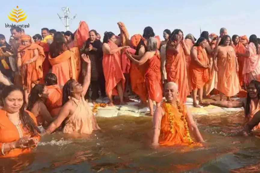 mahila naga sadhu kya pehanti hain